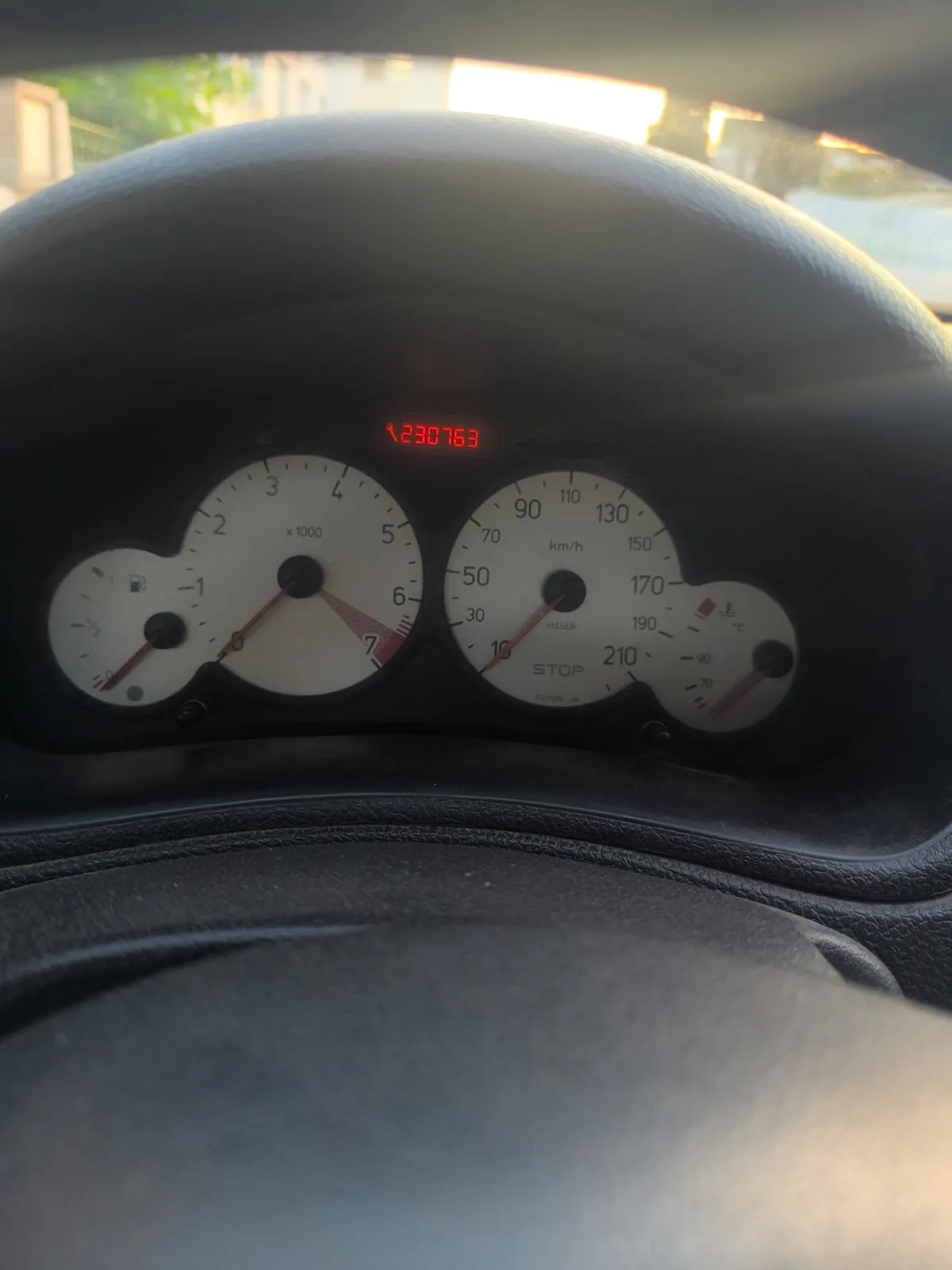 đ Ă vendre : voiture d'une femme Peugeot 206 â 2 portes