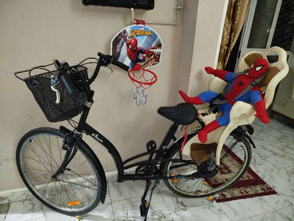 Bicyclette between elops importé avec son casque 