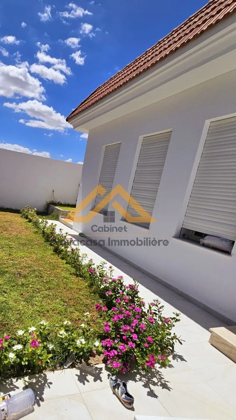 A louer villa à chott mariem