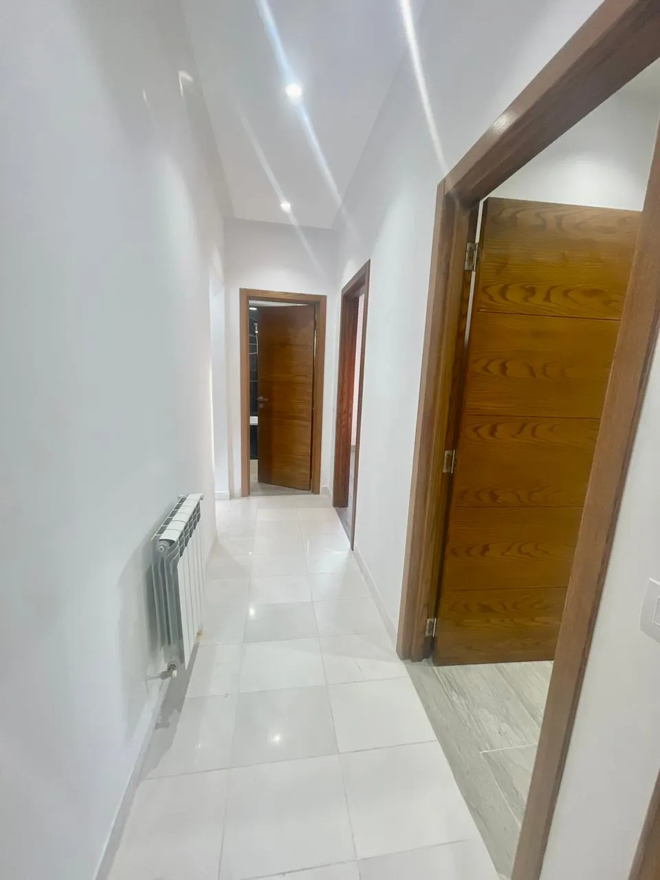  À LOUER | Appartement S+3  Jamais habité à  Ennaser 2