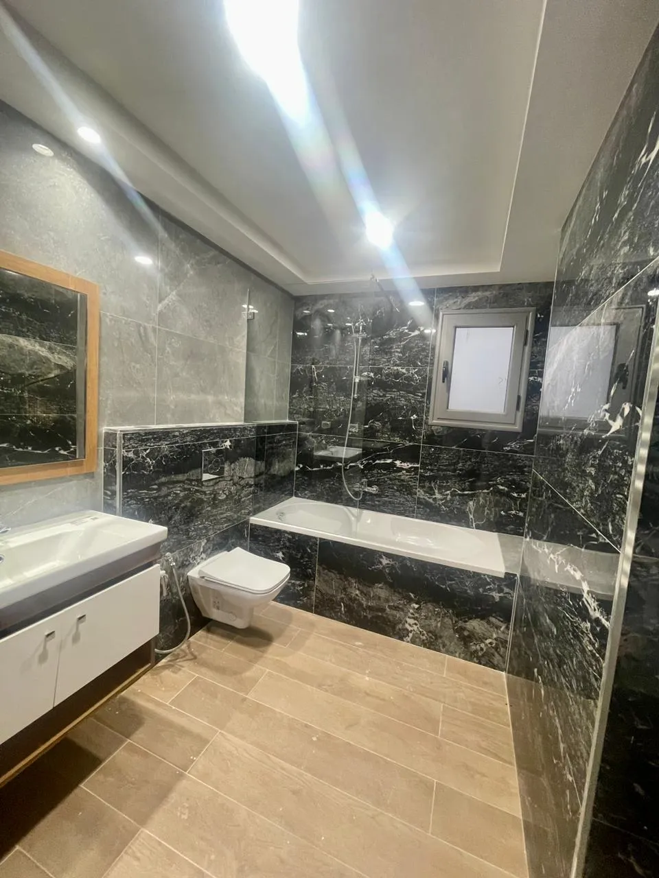  À LOUER | Appartement S+3  Jamais habité à  Ennaser 2