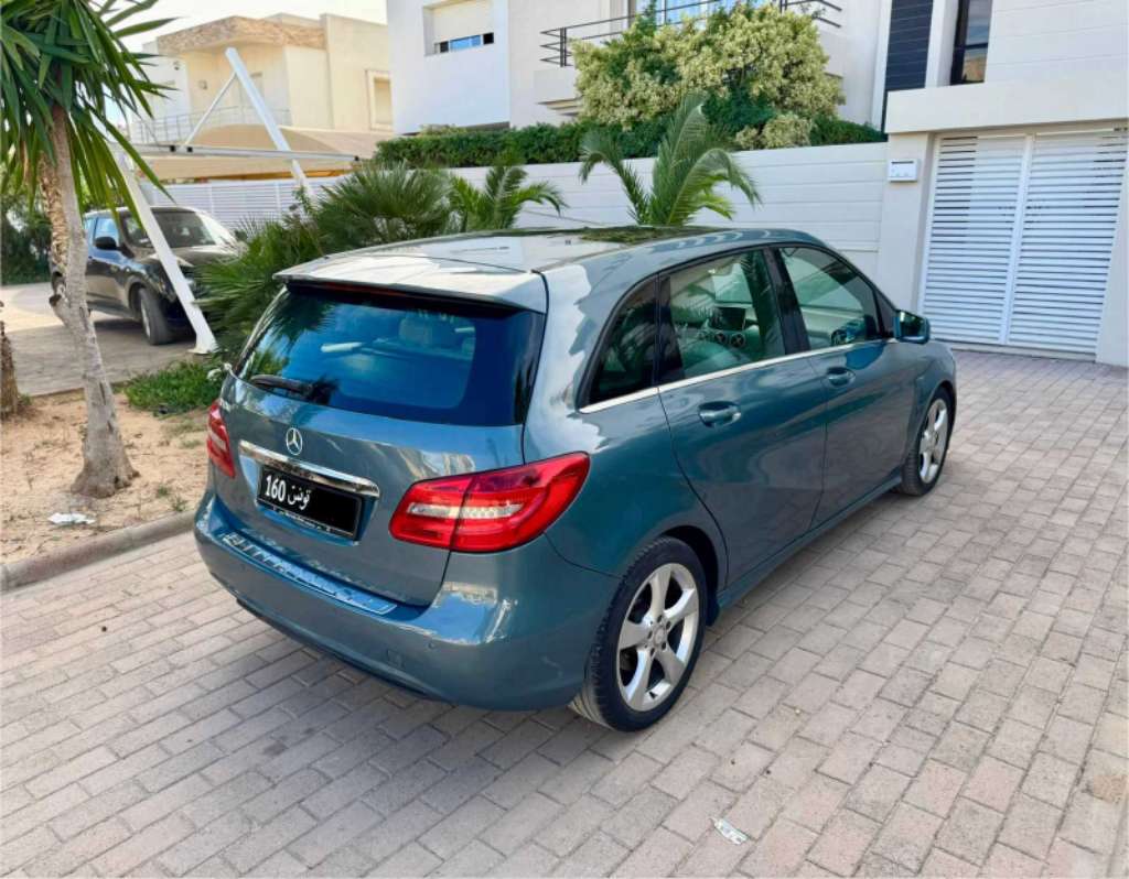MERCEDES B180 1ère Main