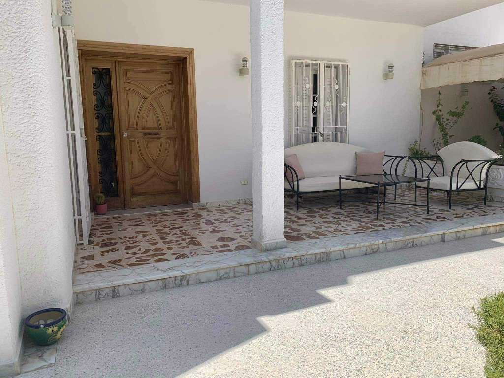 A vendre une villa à Manar 1
