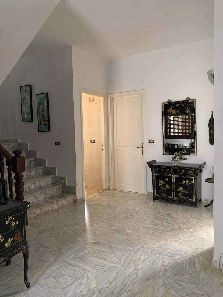 A vendre une villa à Manar 1