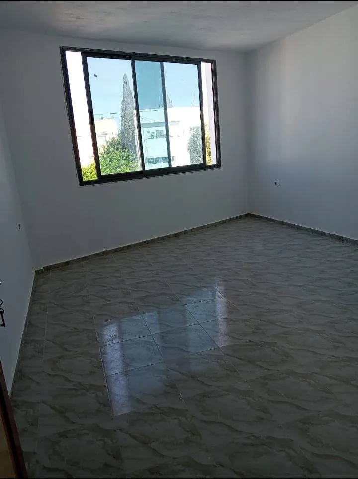  un appartement s+1 vide au 1er étage a louer situé a Bardo Fatouma Bourguiba