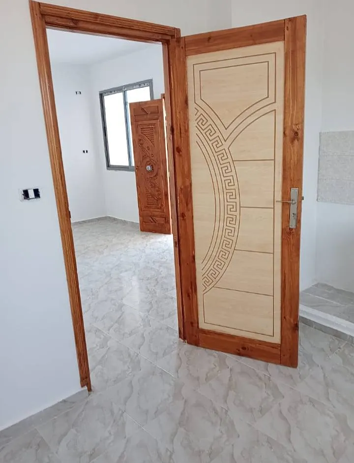  un appartement s+1 vide au 1er étage a louer situé a Bardo Fatouma Bourguiba