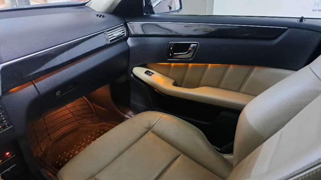 Mercedes E200