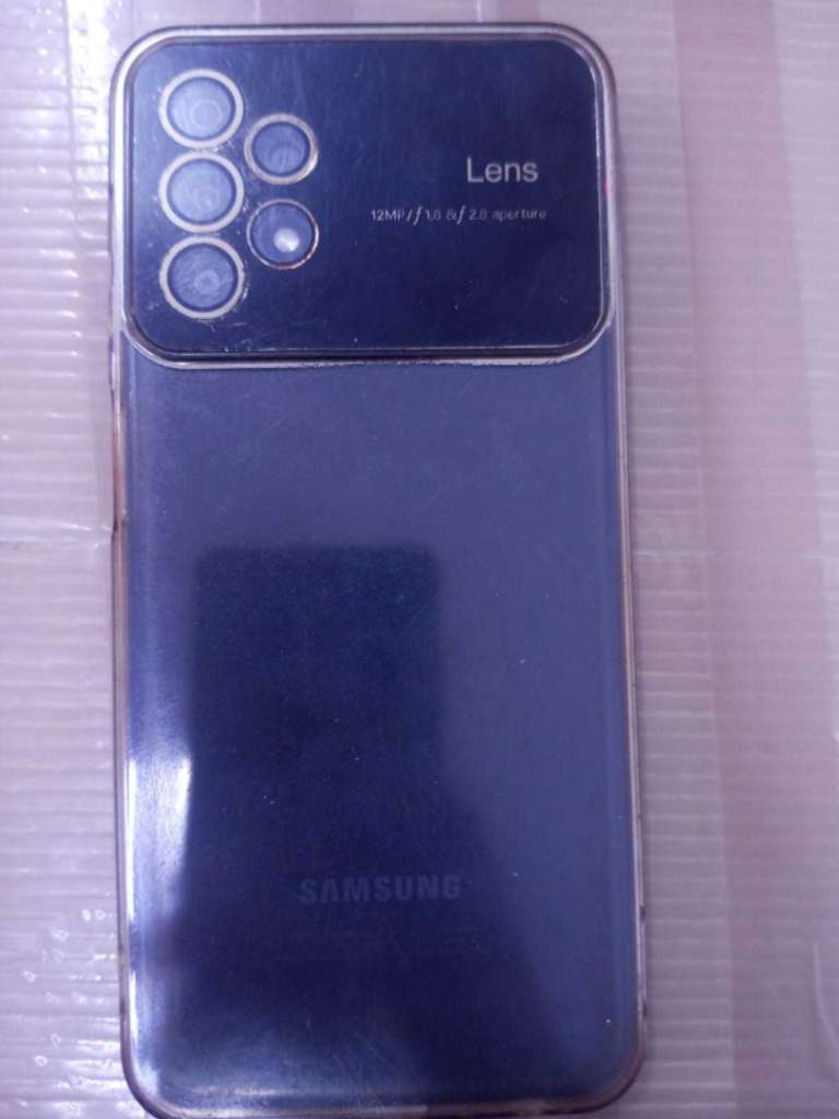 A vendre tel sumsung a 13