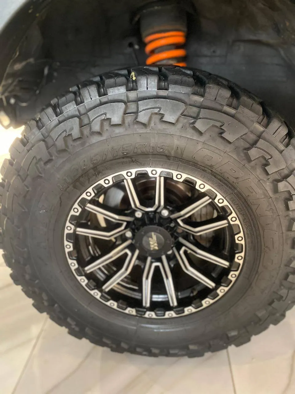 MITSUBISHI PAJERO