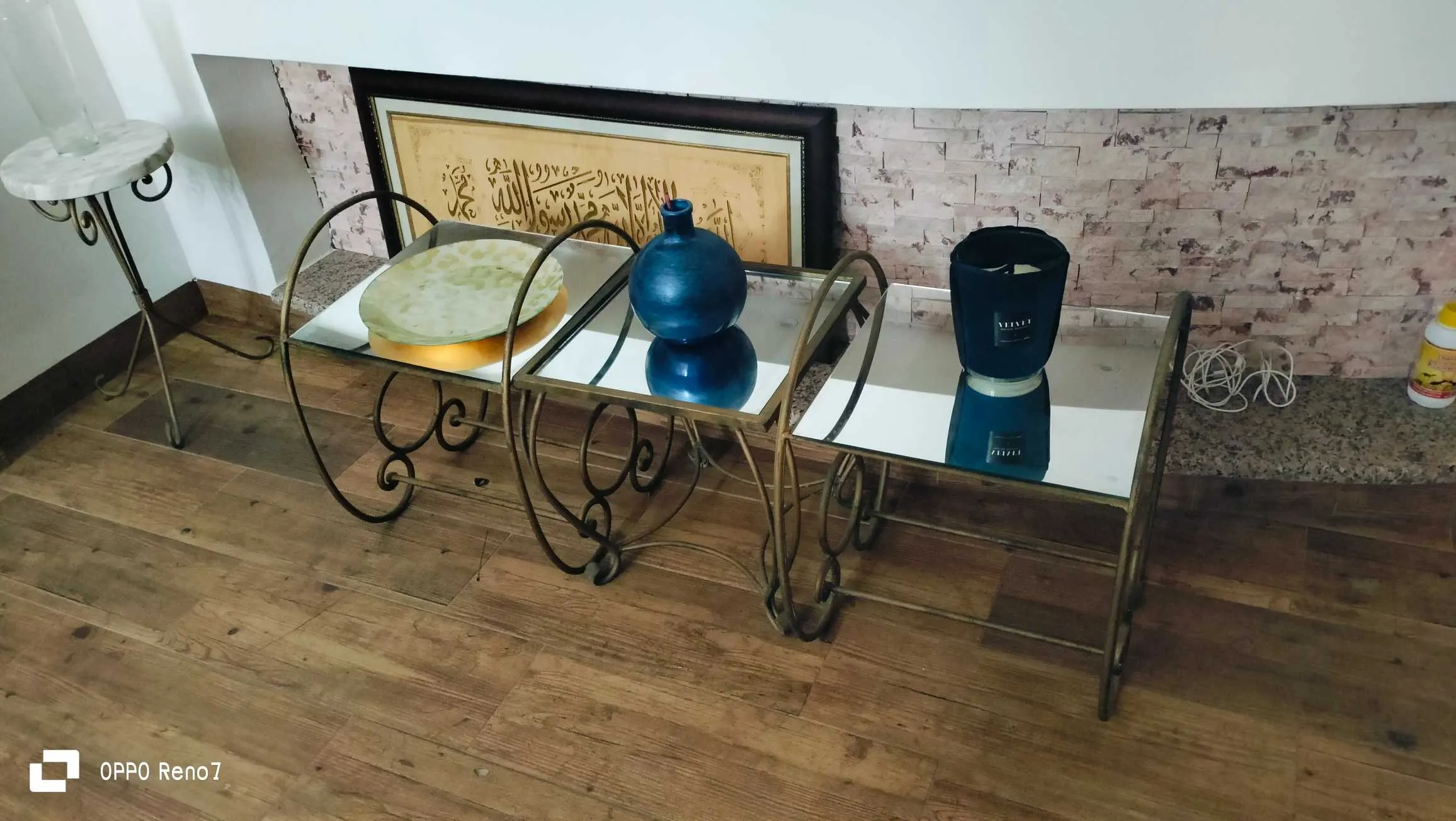 trois table