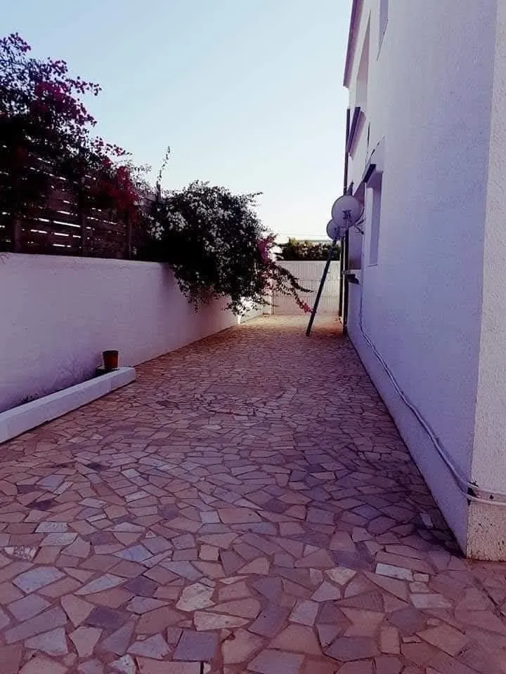 Une résidence de 5 Appartements à la plage