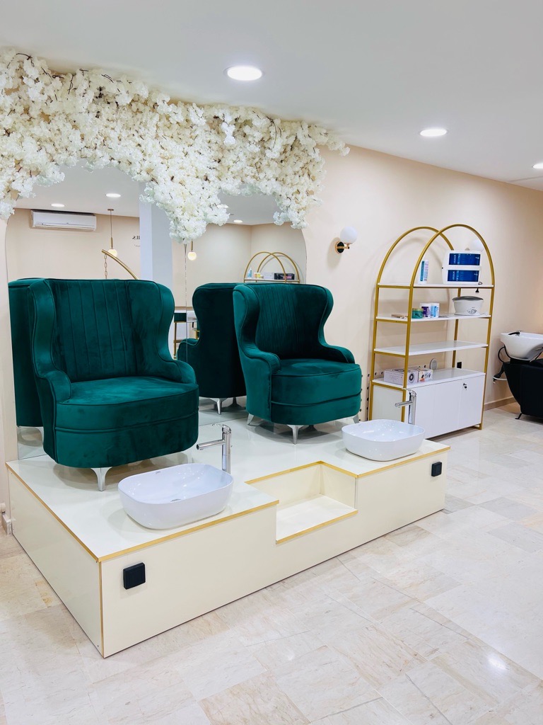 Cession Fonds de Commerce Centre d'Esthétique et de beauté (240 m²) - Route Principale Soukra