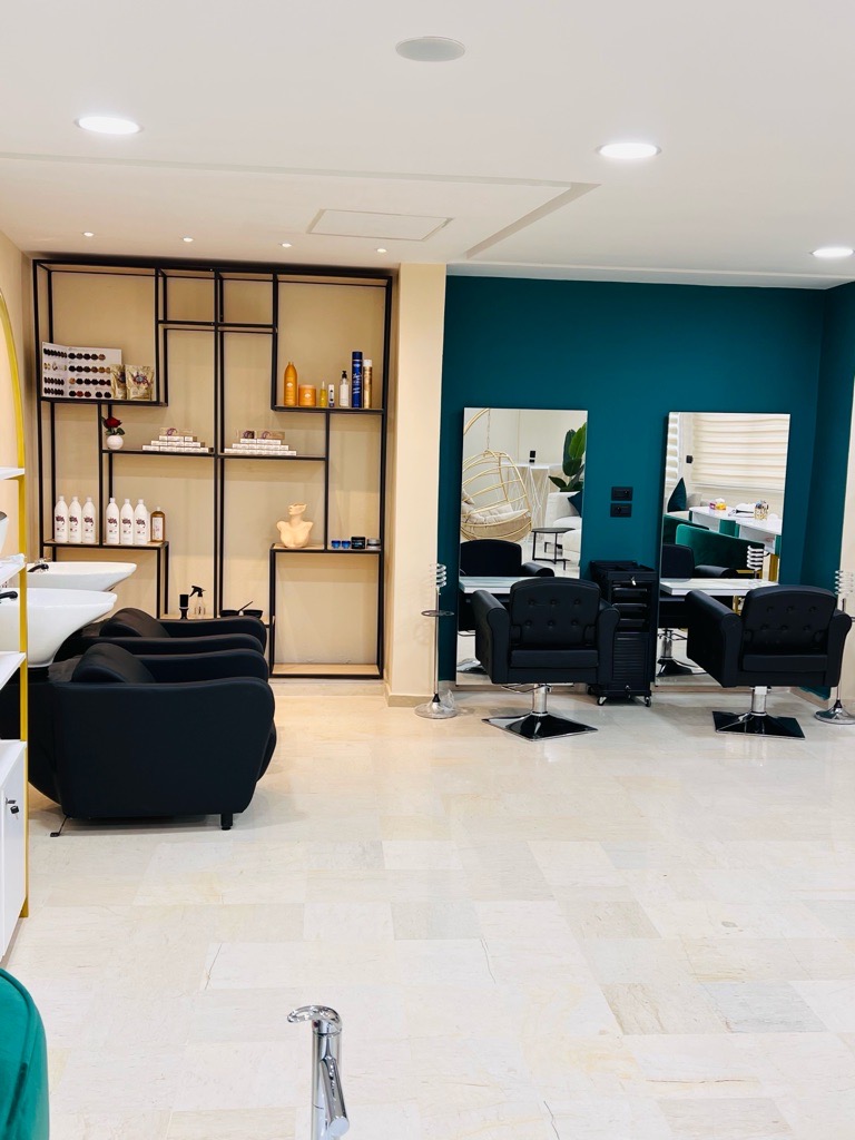 Cession Fonds de Commerce Centre d'Esthétique et de beauté (240 m²) - Route Principale Soukra