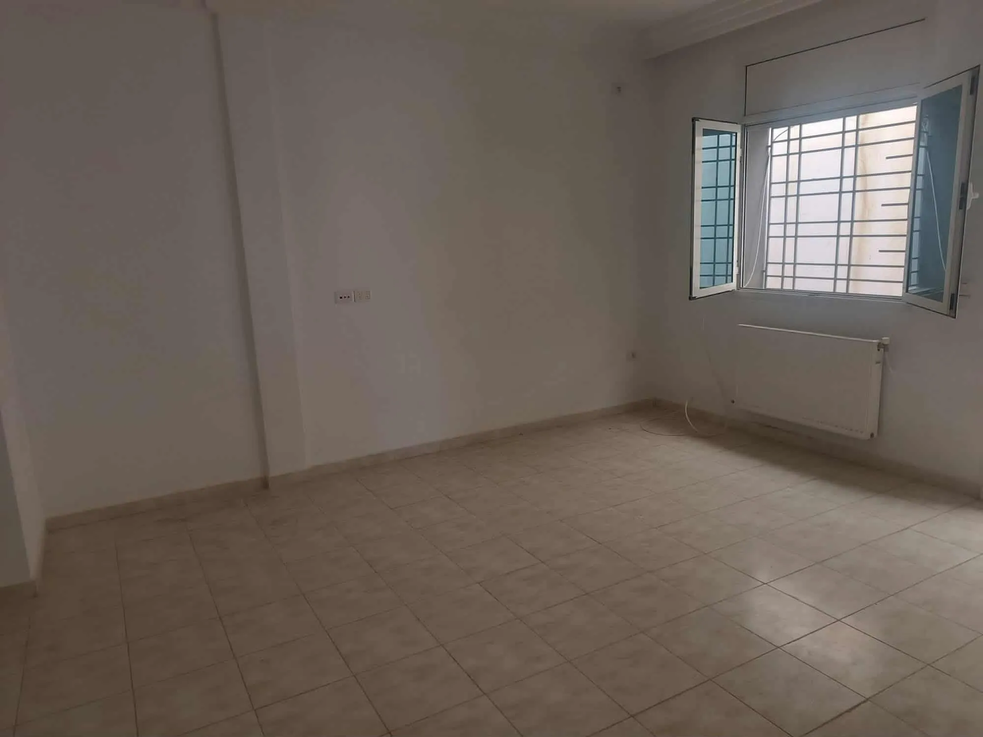 2 appartements s+2 au rdc vide a louer situé a Bardo Rue Bayrouth Prés de Patisserie Ranim
