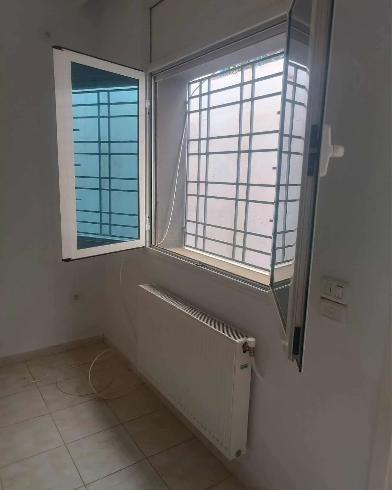 2 appartements s+2 au rdc vide a louer situé a Bardo Rue Bayrouth Prés de Patisserie Ranim