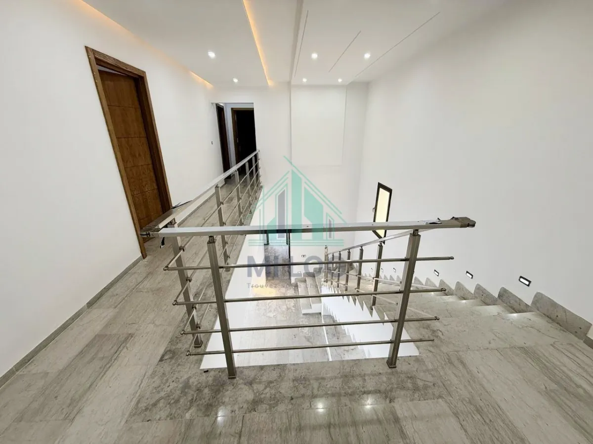 Villa de standing de 270 m² avec piscine à Hammamet