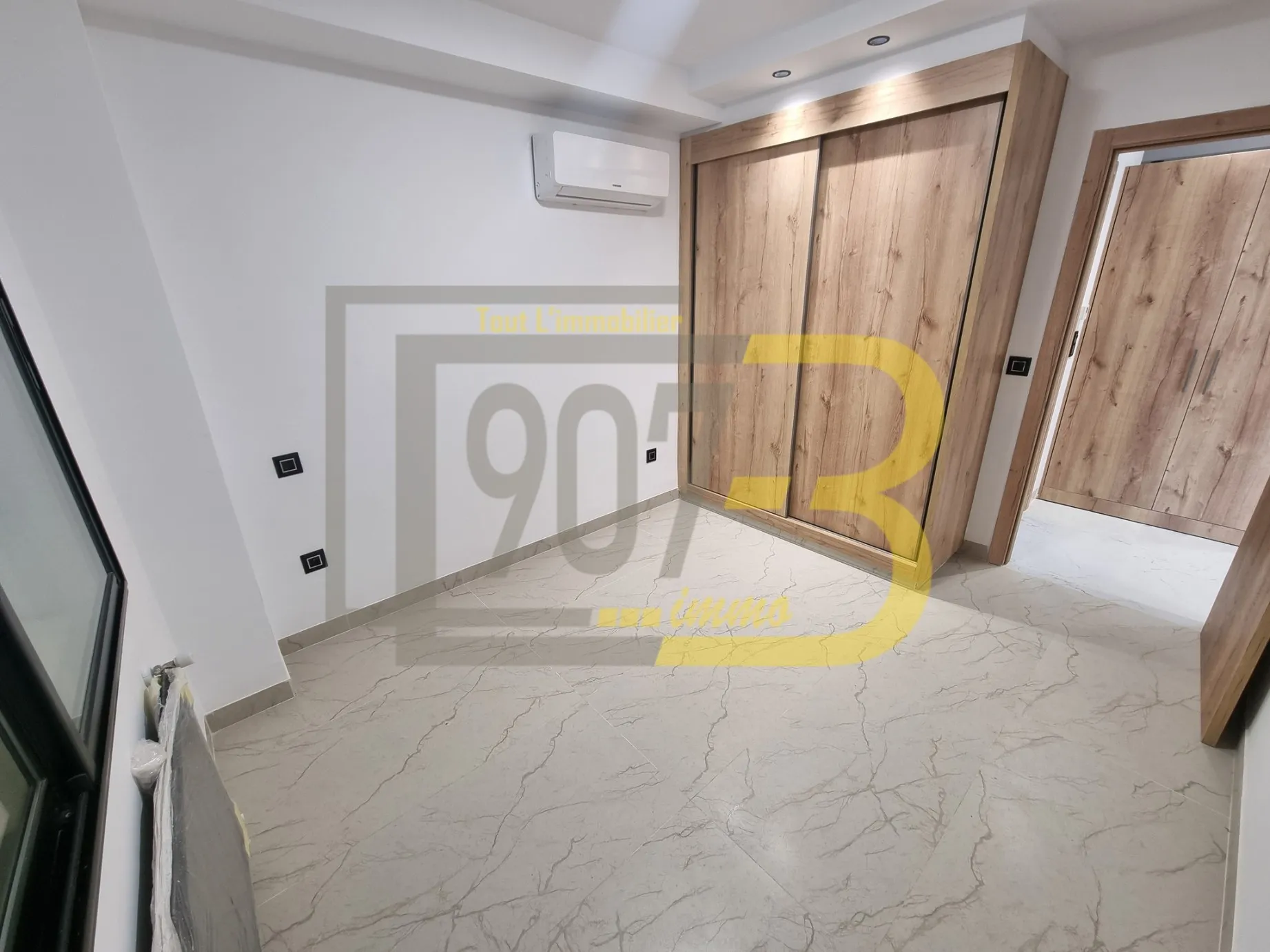 A louer un luxueux S+1 Jamais habité à Menzah 9c