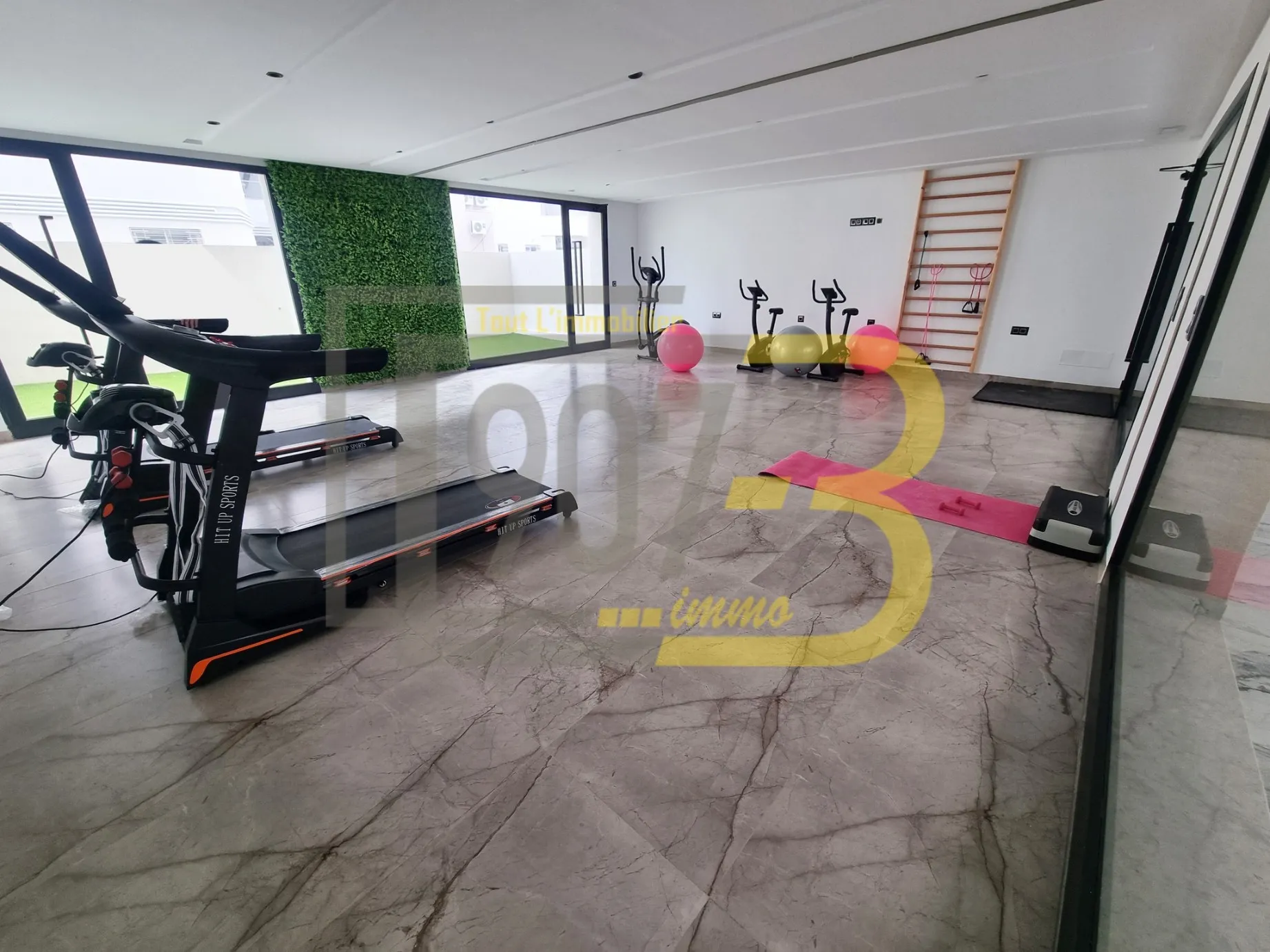 A louer un luxueux S+1 Jamais habité à Menzah 9c