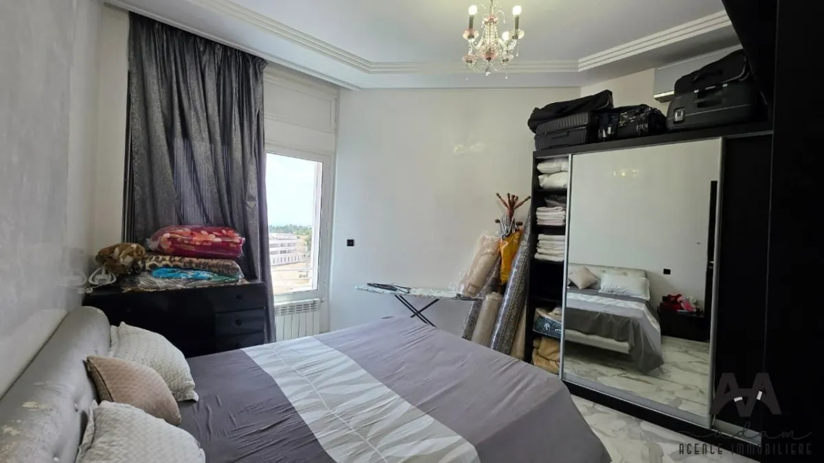 Penthouse S+3 de 366 m² avec Vue Mer à Mrezga