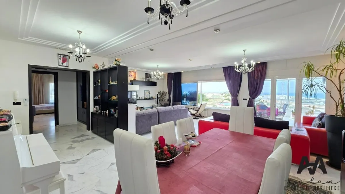 Penthouse S+3 de 366 m² avec Vue Mer à Mrezga