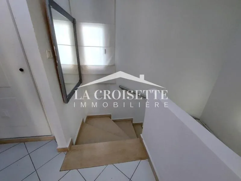 Duplex s2 meublé avec terrasse à Gammarth MDL0643