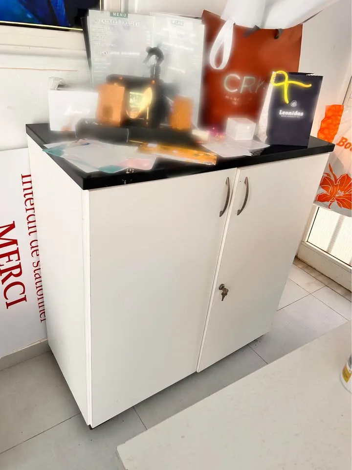 Table à manger + Bahut 