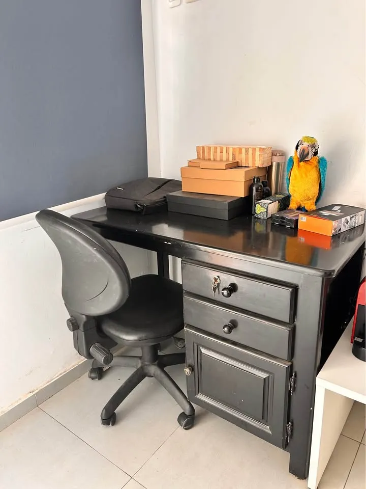 Table à manger + Bahut 