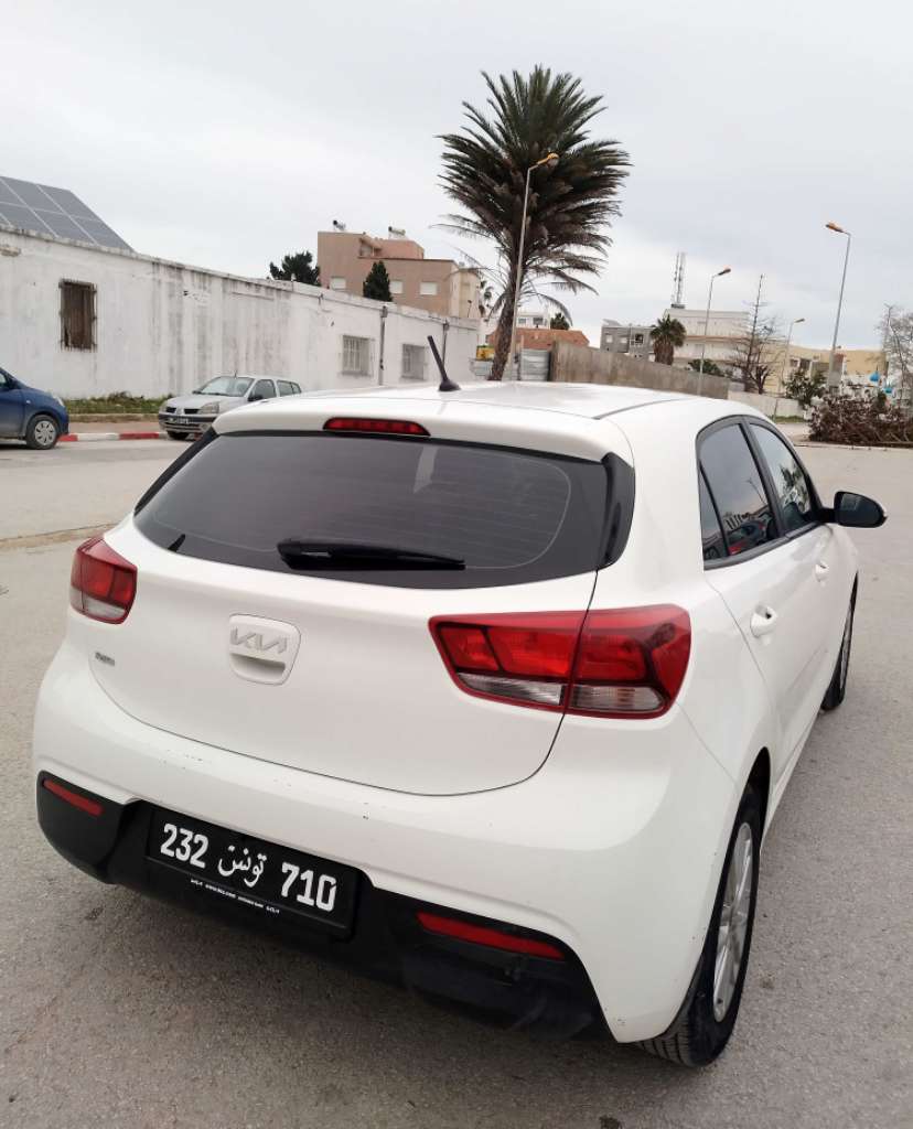 KIA RIO PREMIERE MAIN