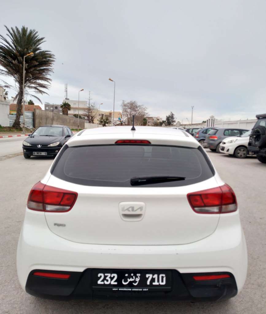 KIA RIO PREMIERE MAIN