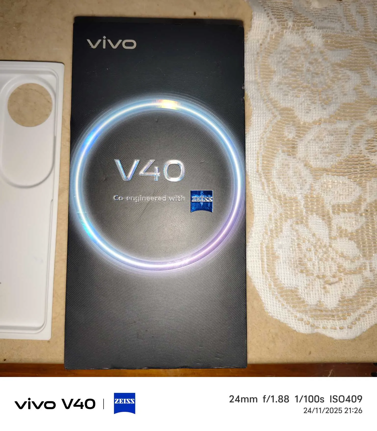 Vivo v 40