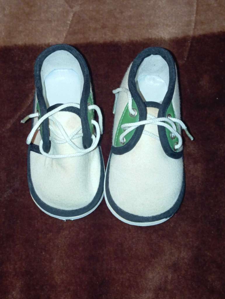 Chaussures pour bėbė