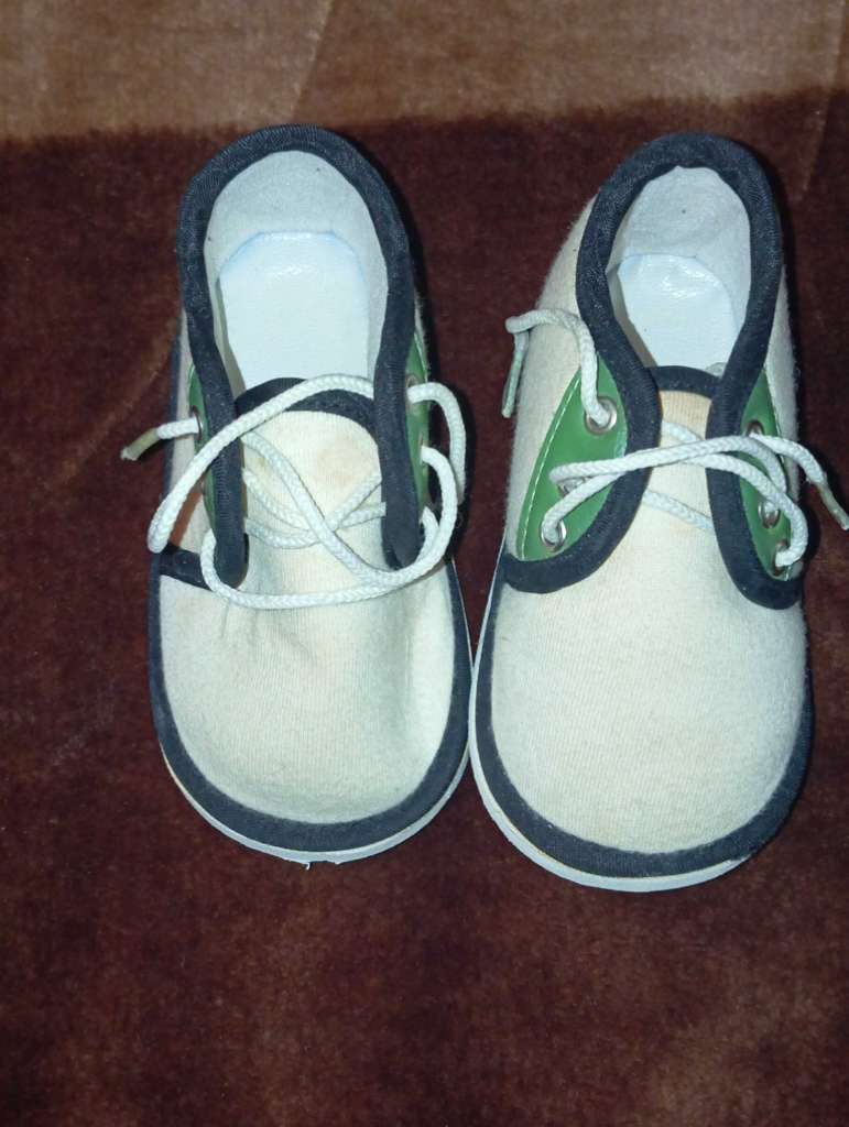 Chaussures pour bėbė
