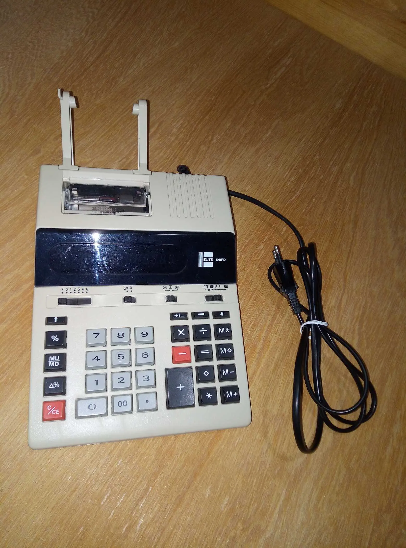 calculatrice électronique avec rouleau - Excellent état!