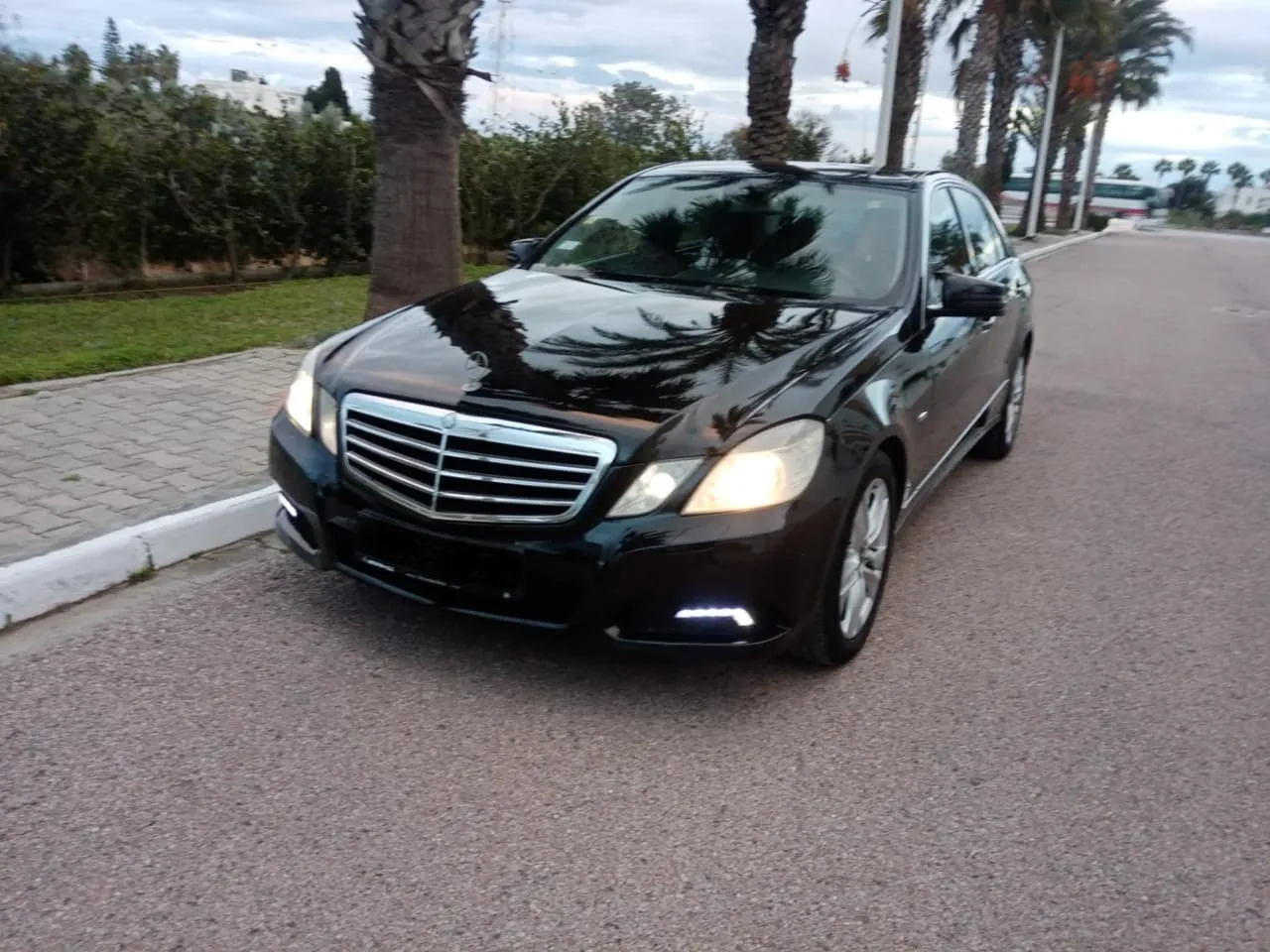 Mercedes-Benz Classe E 200 – 2010 – Boîte Auto – Essence – Toutes options