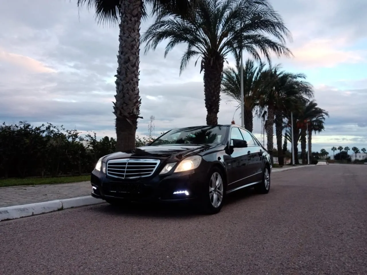 Mercedes-Benz Classe E 200 – 2010 – Boîte Auto – Essence – Toutes options