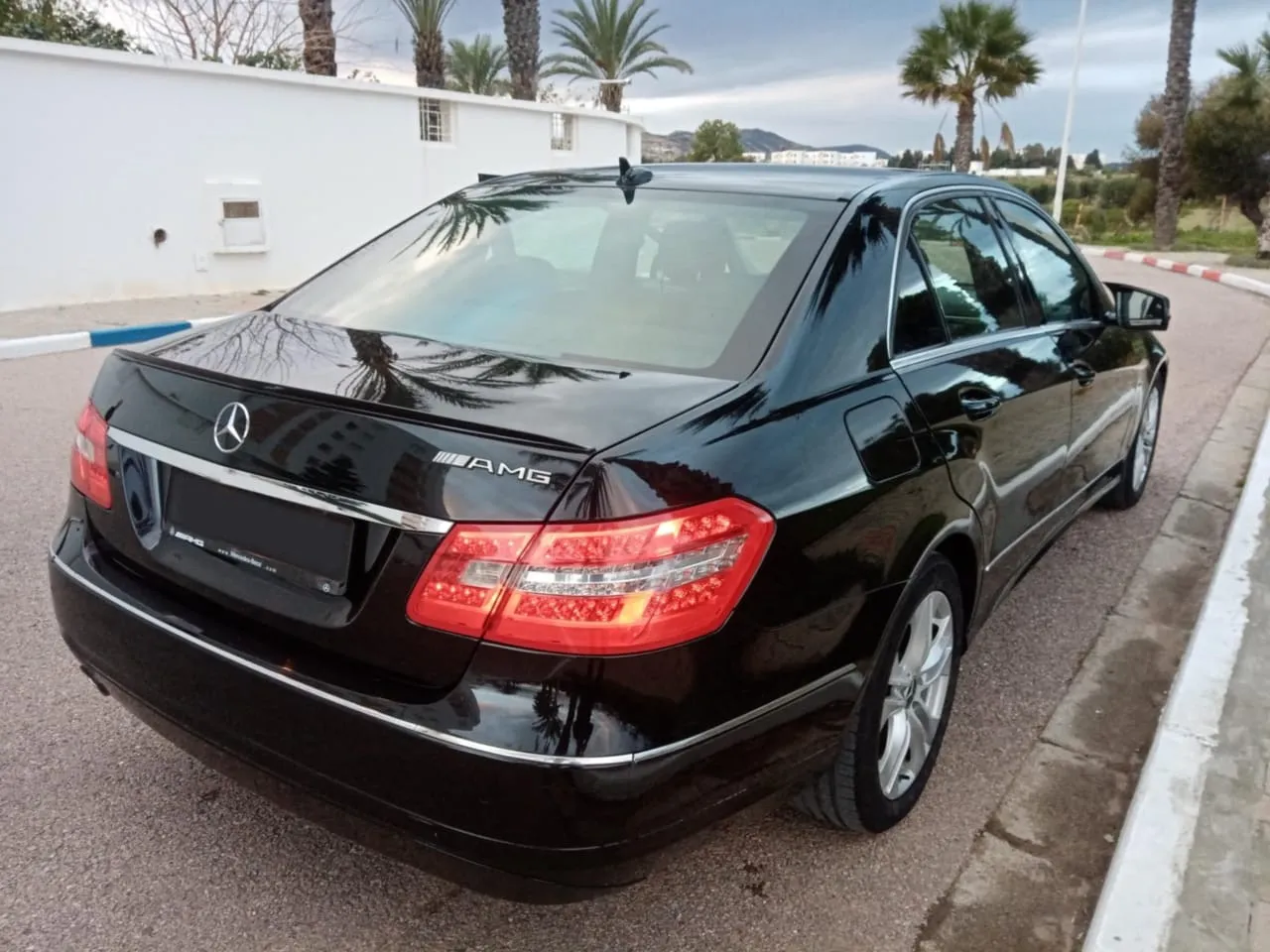 Mercedes-Benz Classe E 200 – 2010 – Boîte Auto – Essence – Toutes options