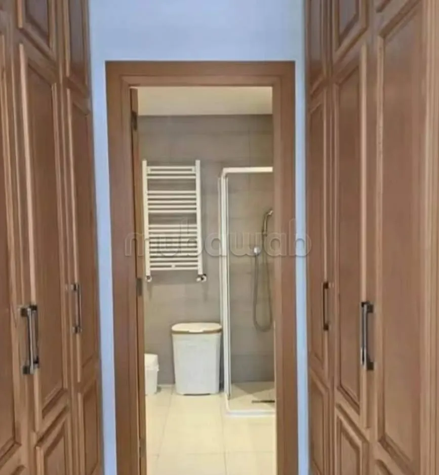 Location S3 vide à La Soukra