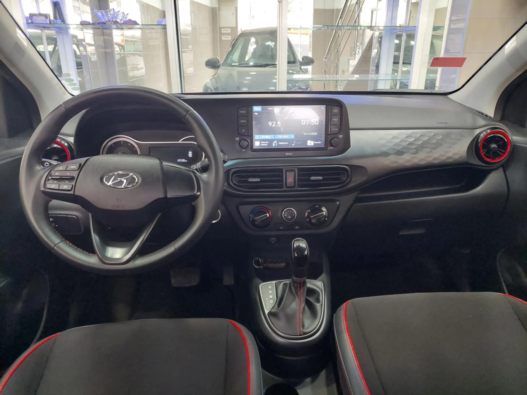 Hyundai I10-2022-BVA-kilométrage 40 mille-Tel 98479647-21140009 
