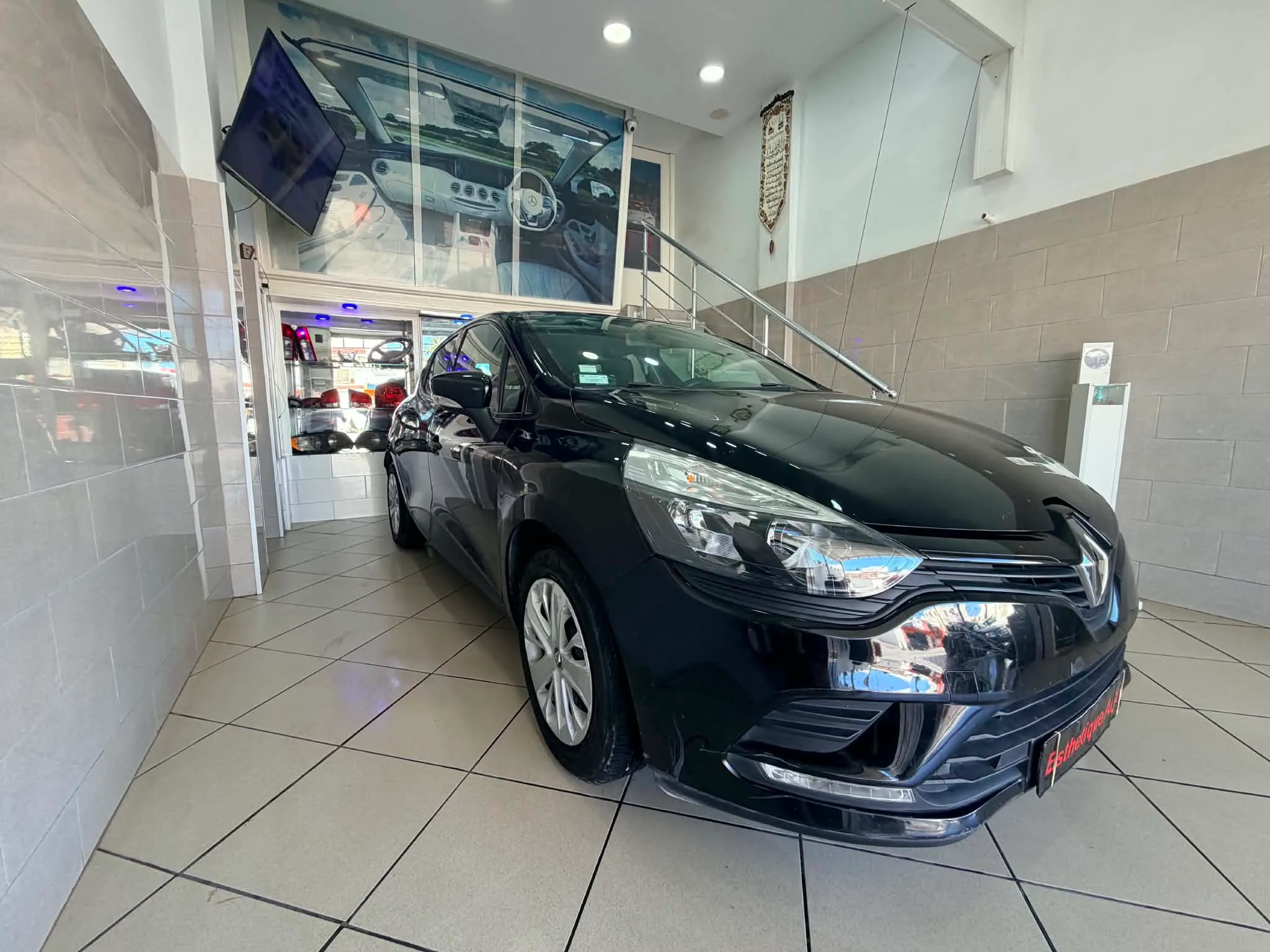 Renault Clio 4 - Excellent État (1.2L 4CV) - Tel 98479647
