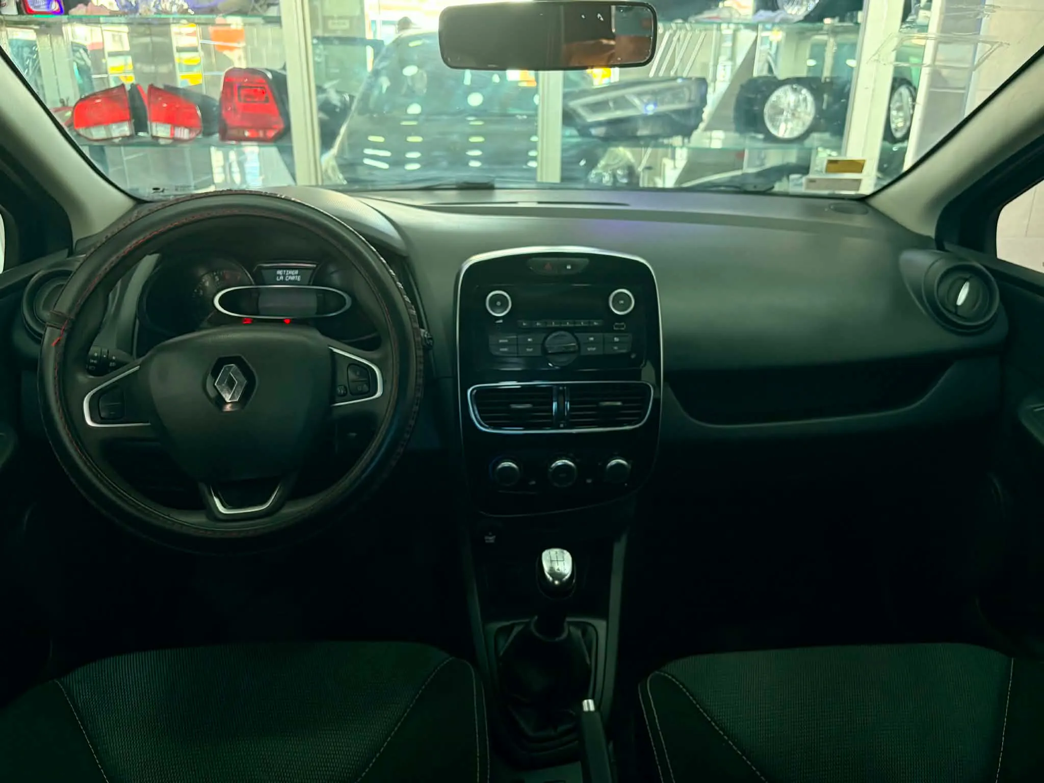 Renault Clio 4 - Excellent État (1.2L 4CV) - Tel 98479647