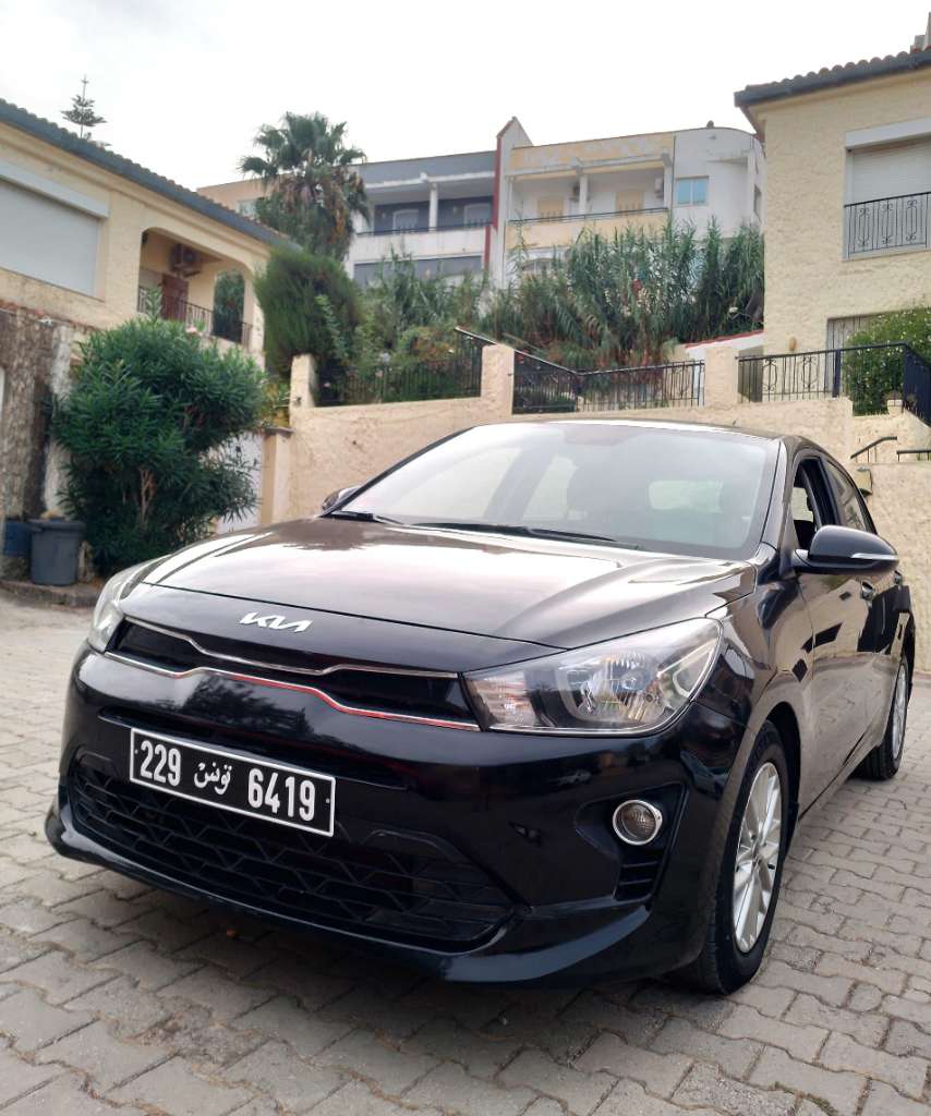 KIA RIO ÉTAT NEUF PREMIERE MAIN