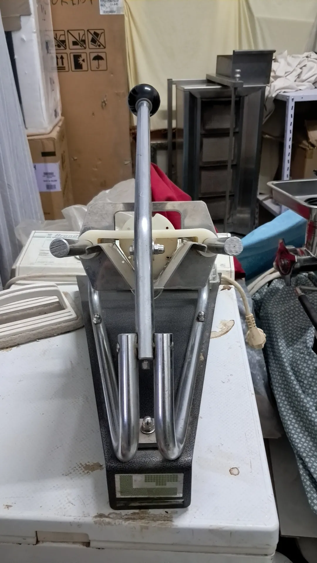 materiels de restauration professionnels importé de la france