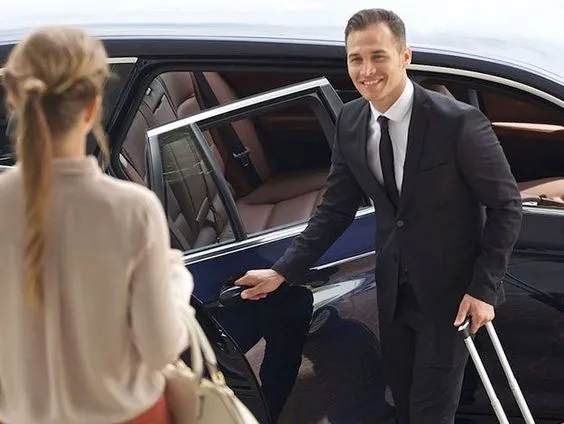 Vous cherchez Un chauffeur de famille par Mois? 