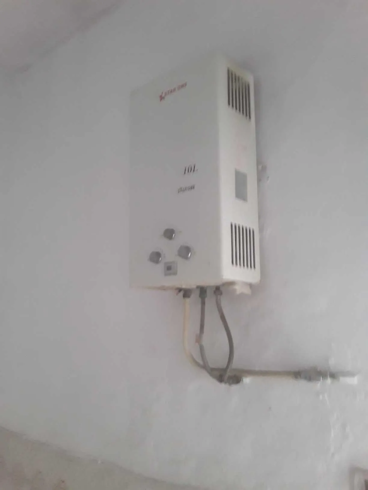 A loyer s1 semi meublée au bardo 2 coter ranim pour femme unique fonctionnaire 