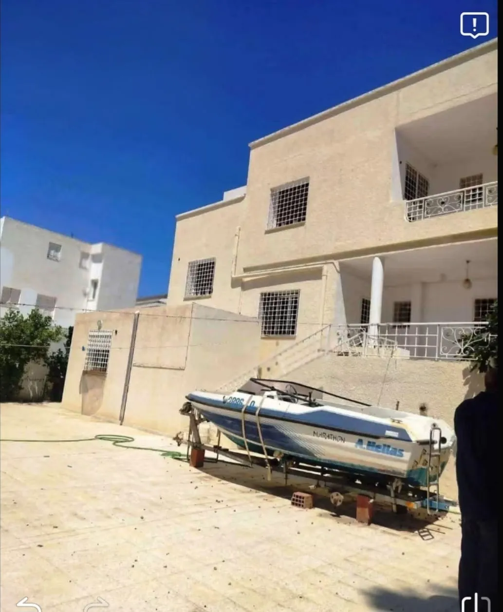 A vendre villa de 900 m2 à cité Zahra Sousse