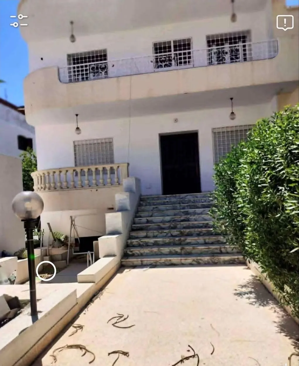 A vendre villa de 900 m2 à cité Zahra Sousse