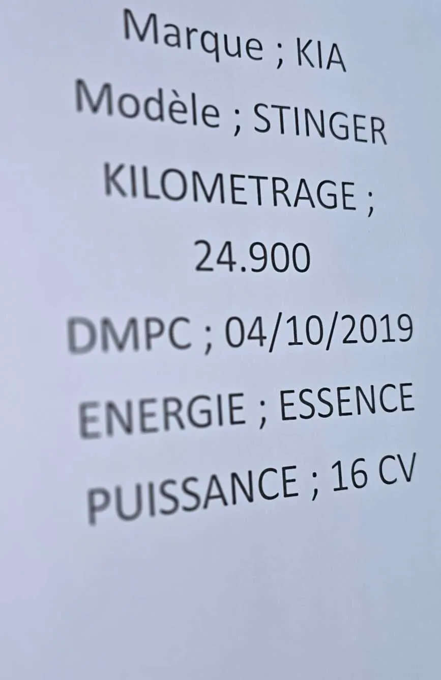 A vendre stinger kia voiture sport très bonne état, 1er main prix 140.000 négociable