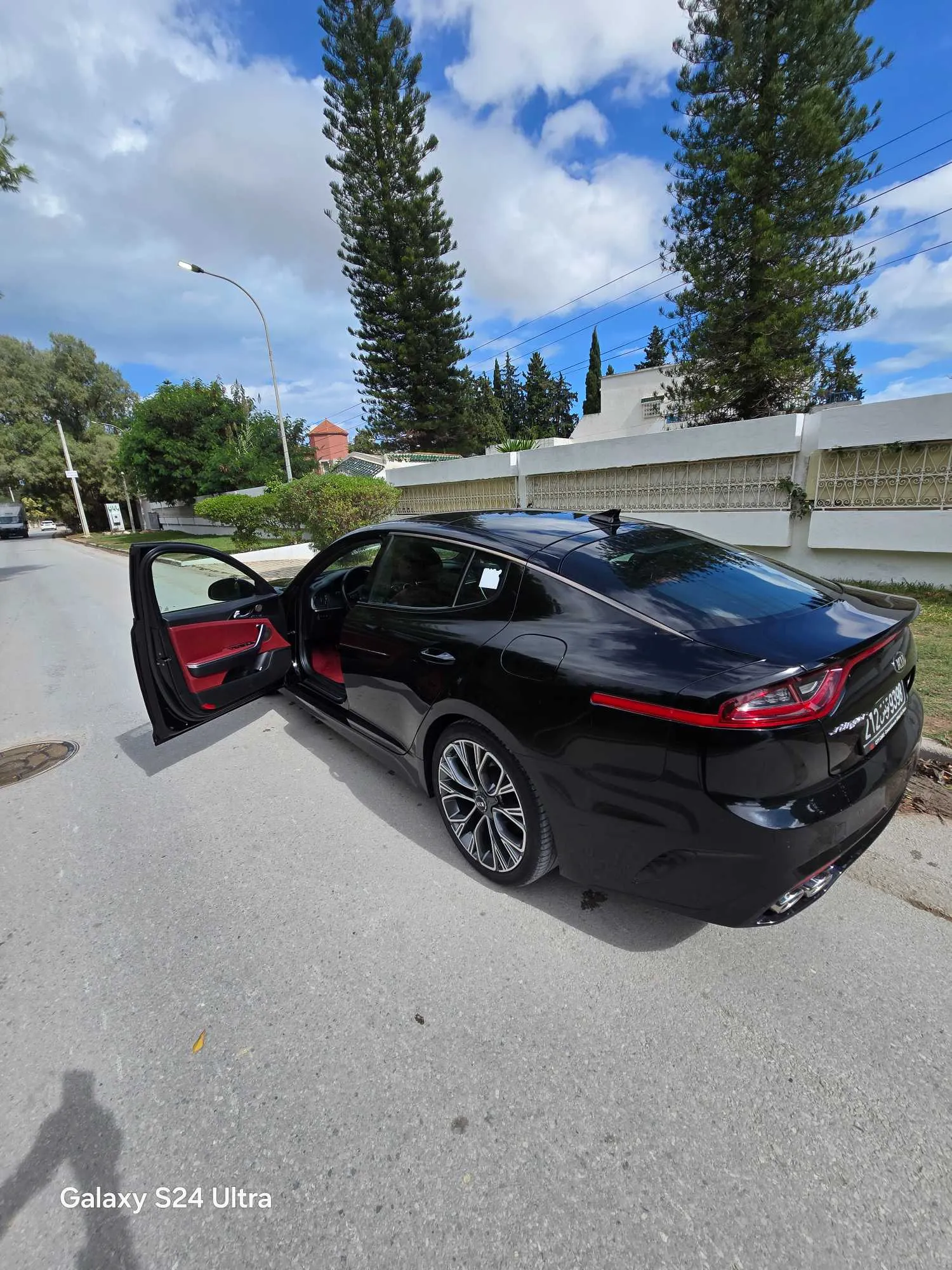 A vendre stinger kia voiture sport très bonne état, 1er main prix 140.000 négociable