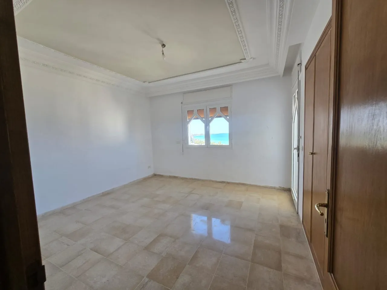 Avendre manifique duplex s3 corniche sousse