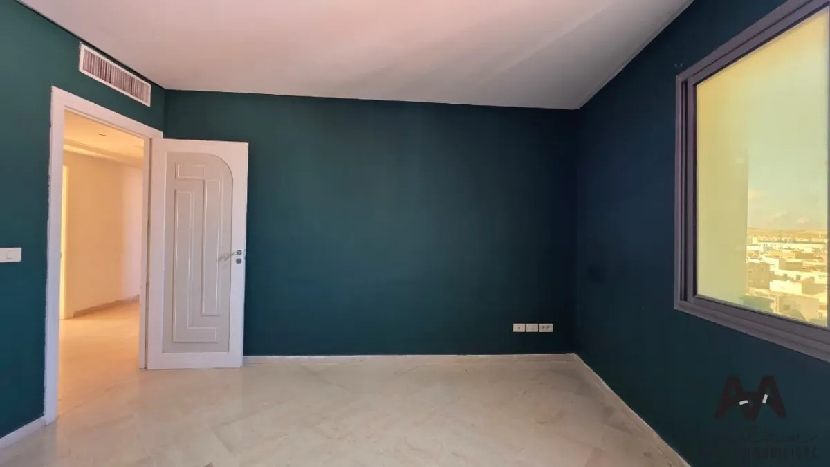 À louer – Bureau 73 m² (H+3) à usage professionnel à Nabeul